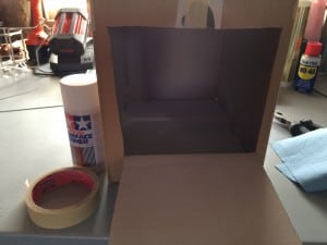 Using a cardboard box a a mini-paintshop